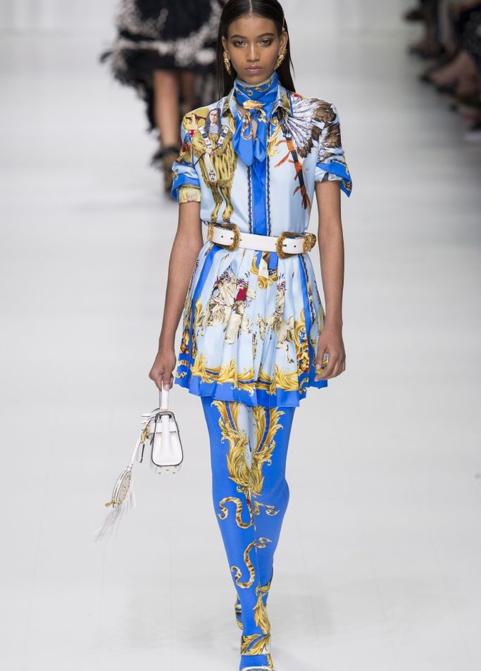 مجموعة Versace لربيع وصيف 2018