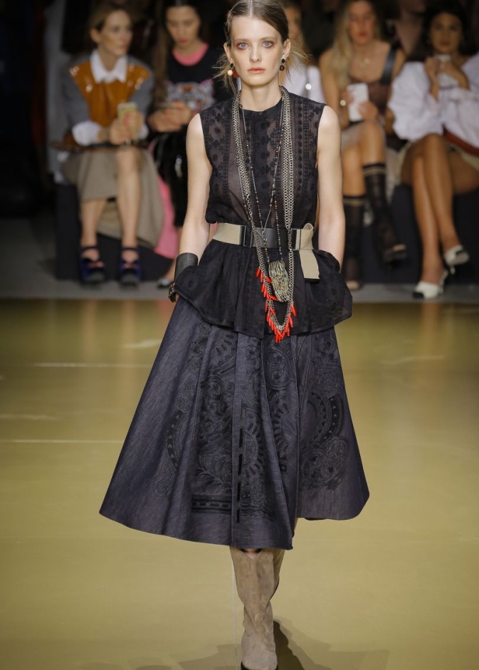 مجموعة Les Copains لموسم ربيع وصيف 2018