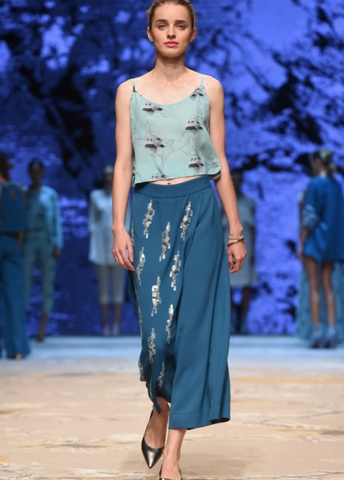 مجموعة أمل الرئيسي في فاشن فورود دبي 2016