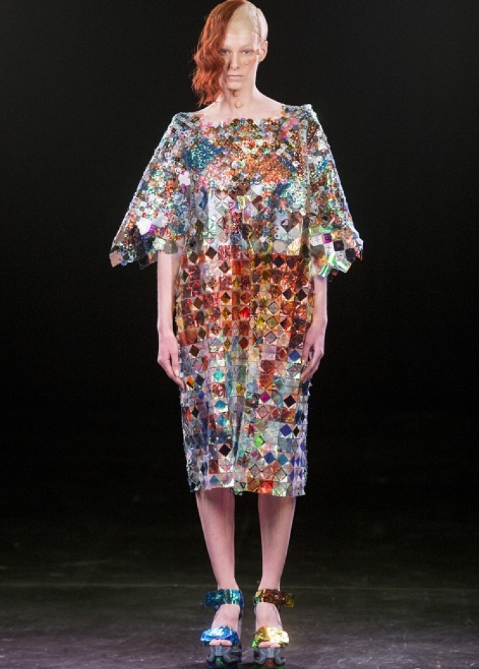 تصاميم صاخبة في مجموعة Yuima Nakazato لربيع وصيف 2017