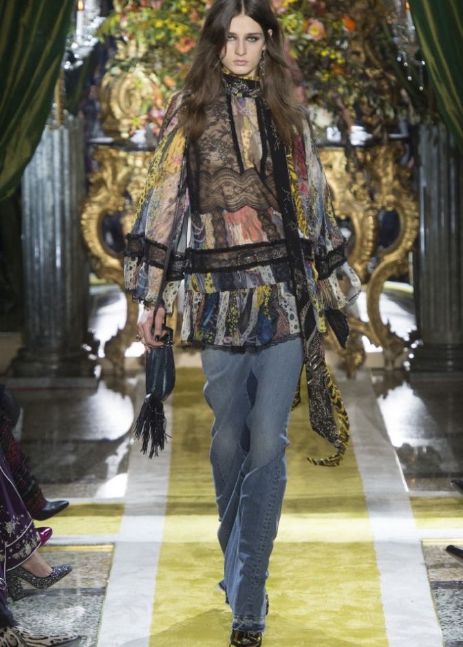 عرض روبرتو كفالي لخريف وشتاء 2016-2017