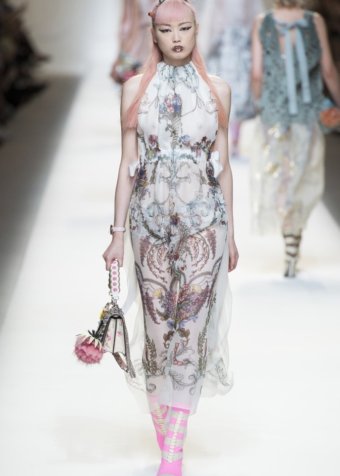 مجموعة فندي لموسم ربيع وصيف 2017