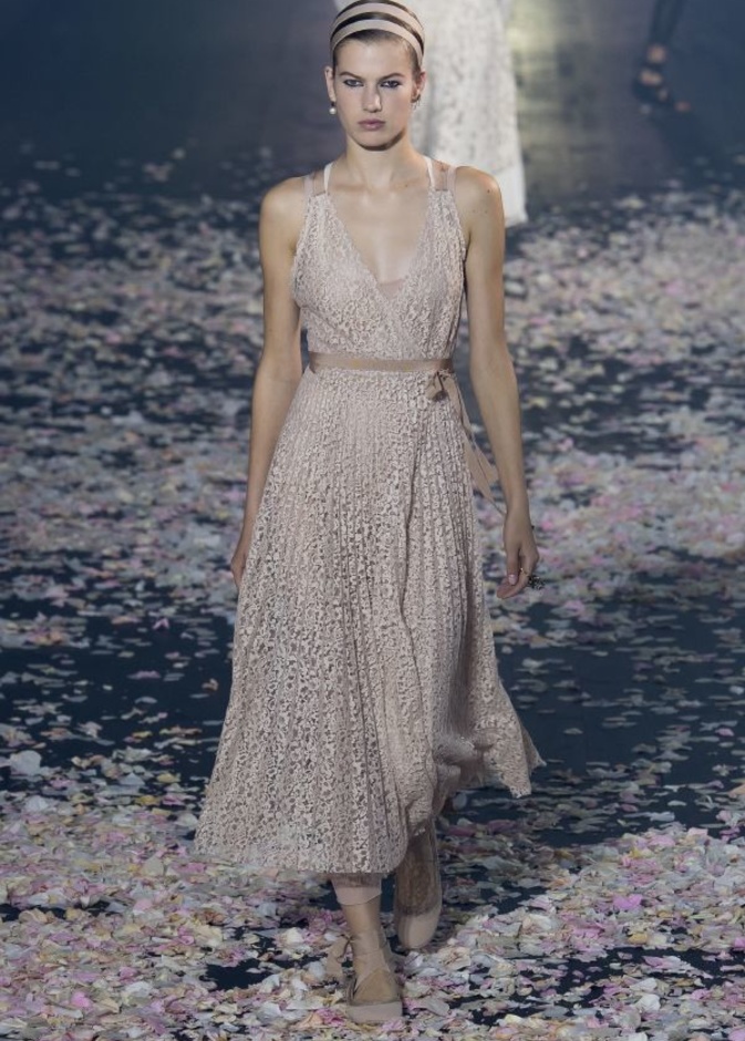 مجموعة ديور لموسم ربيع وصيف 2019