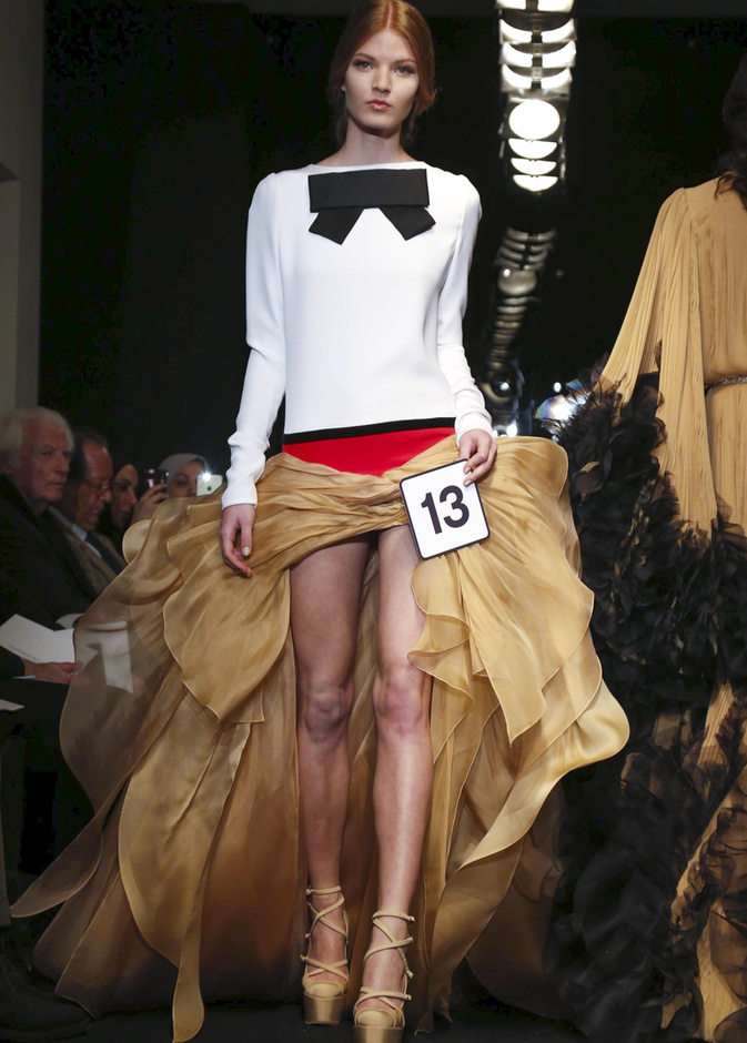 إبداعات Stephane Rolland للأزياء الفاخرة في عرض ربيع وصيف ٢٠١٦