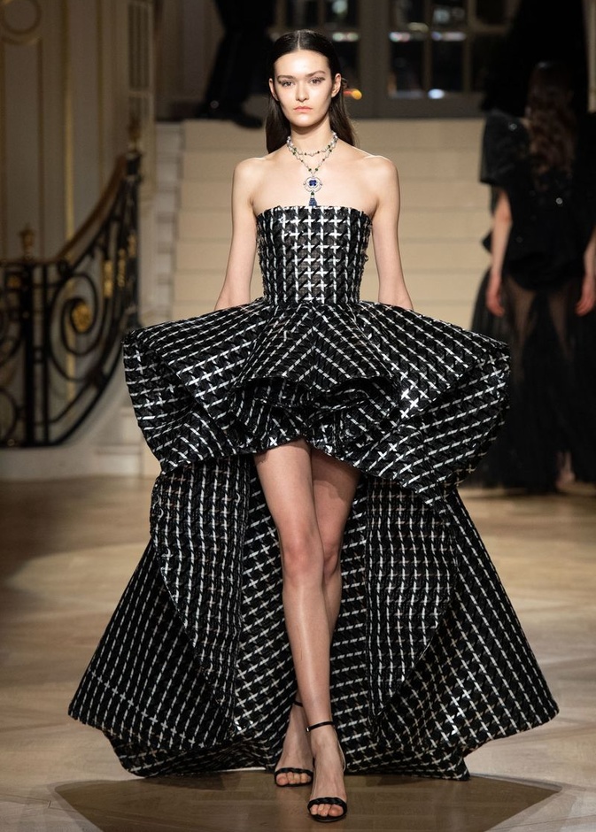 مجموعة آشي للهوت كوتور لموسم ربيع وصيف 2019