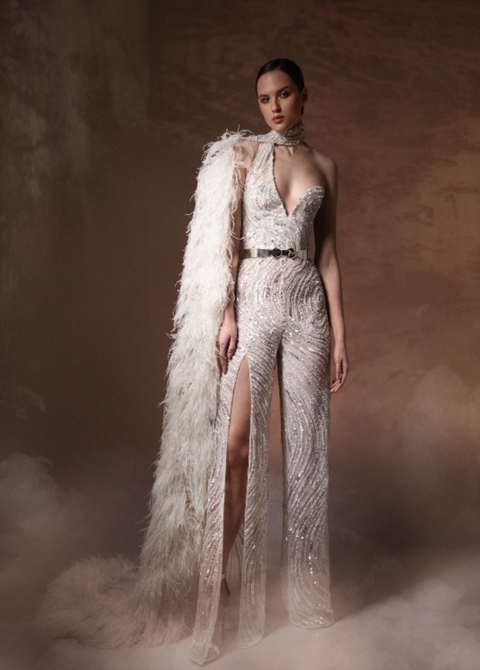 عرض ازياء مجموعة زهير مراد الهوت كوتور لصيف 2021 ينقلنا إلى بلاد الأرز والمرأة