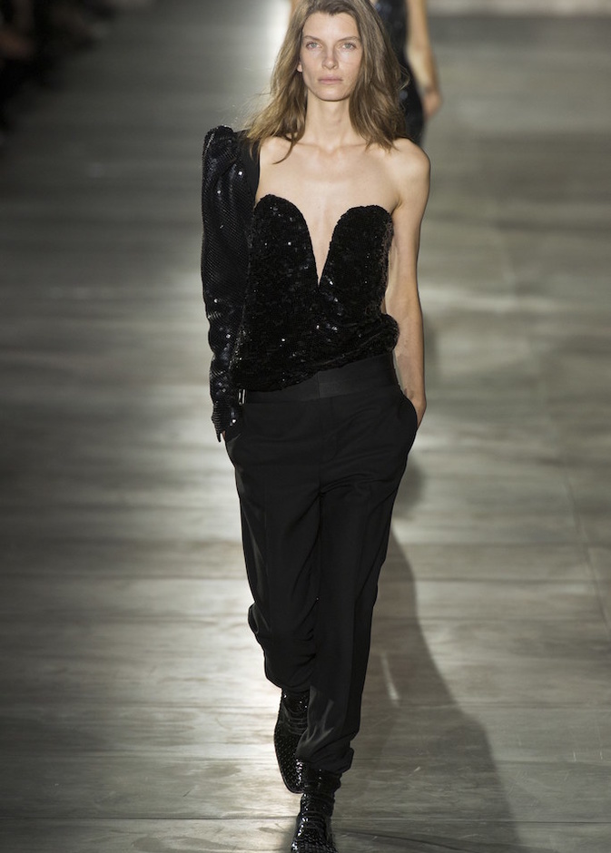 مجموعة “سان لوران” لموسم ربيع وصيف 2017 