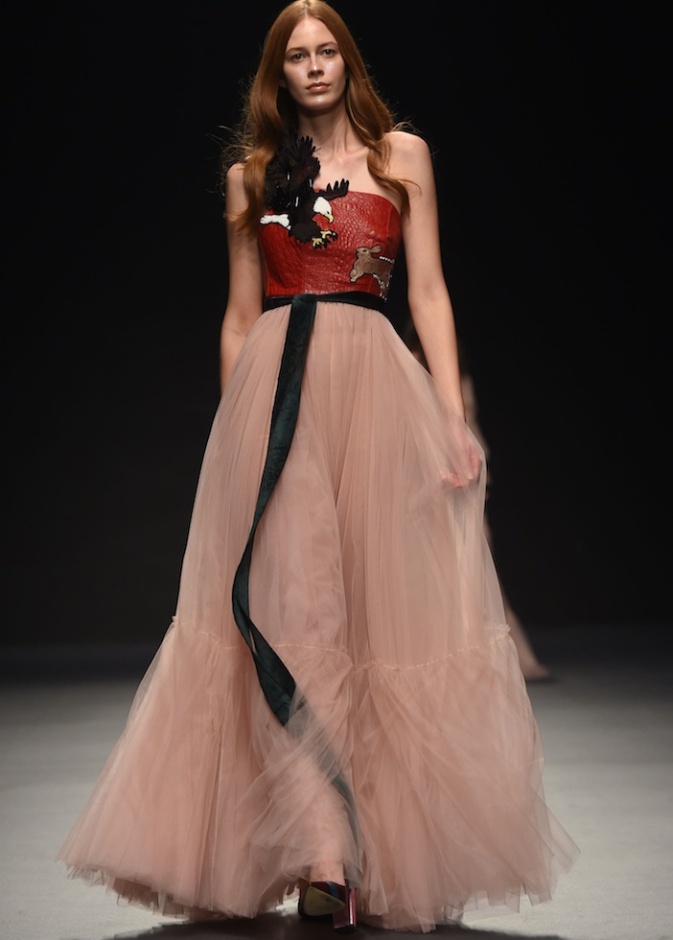 أبرز عروض ازياء فاشن فوروورد في دبي لعام 2017