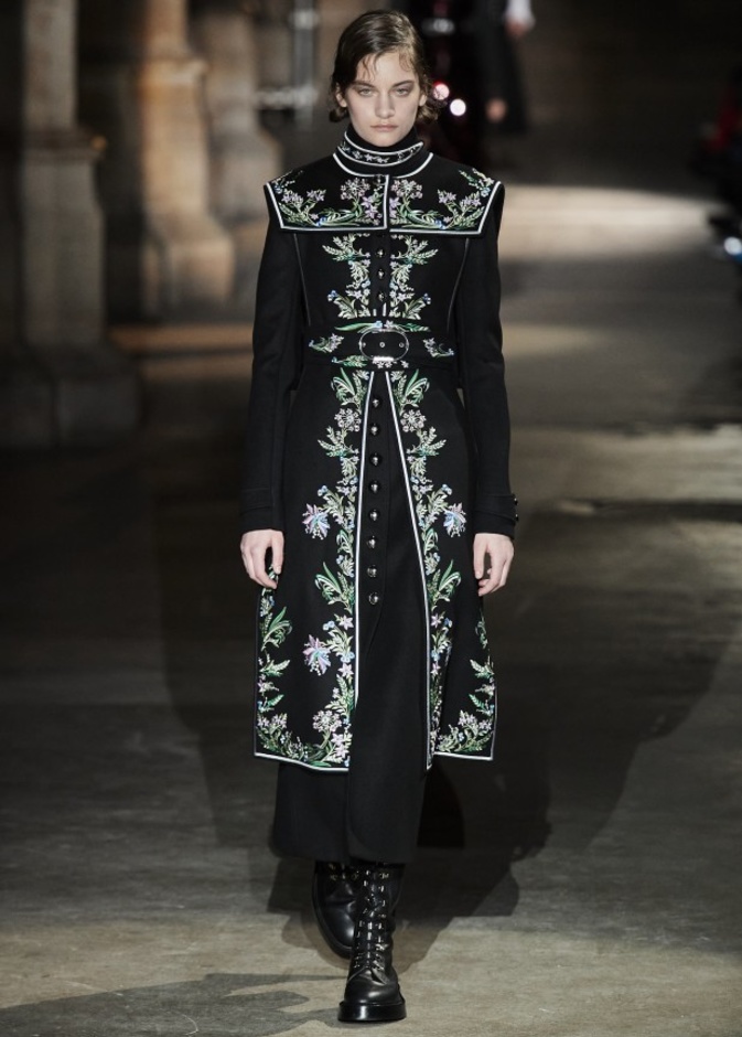 مجموعة Paco Rabanne لخريف وشتاء 2020-2021 ضمن اسبوع الموضة في باريس