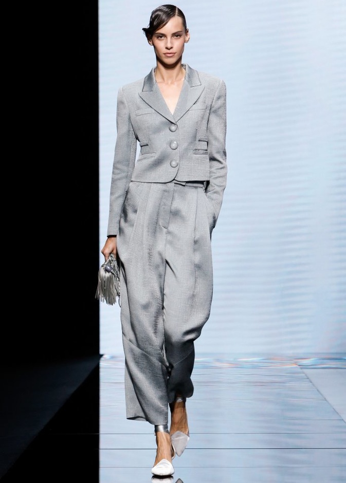 عرض أزياء Giorgio Armani لربيع وصيف 2021 من أسبوع الموضة في ميلانو