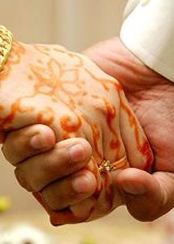 بالفيديو: خمسينية تزوجت 55 مرة