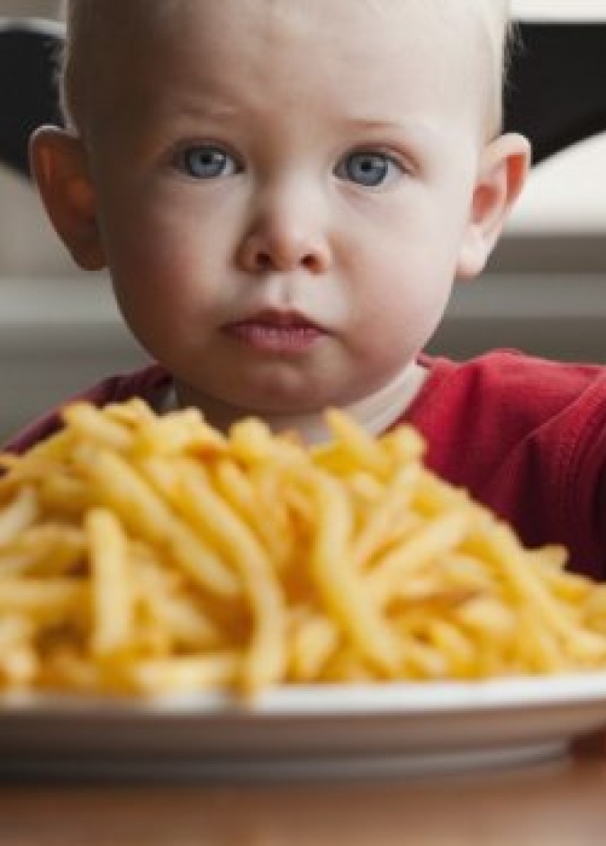 أسباب السمنة عند الأطفال وعلاجها