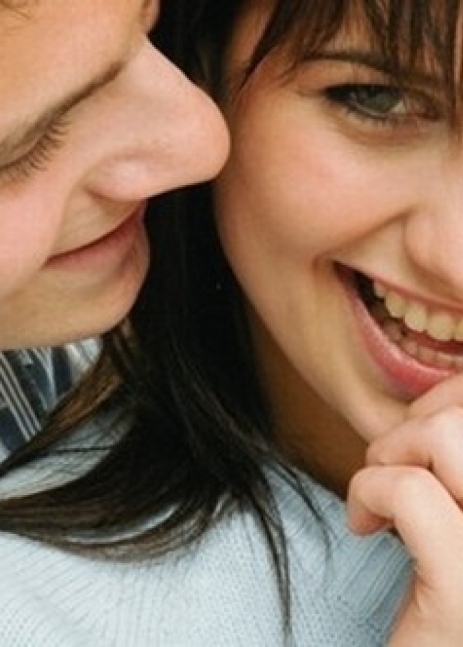 5 اسرار قوية وراء عشق الرجل للمراة الخجولة
