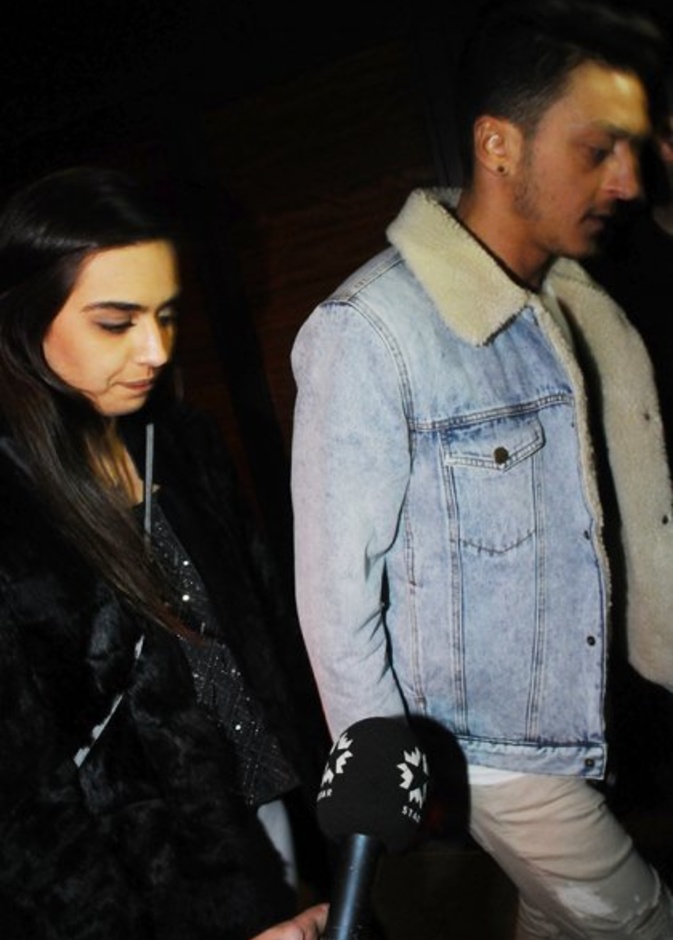 مسعود أوزيل وامينة جولشا