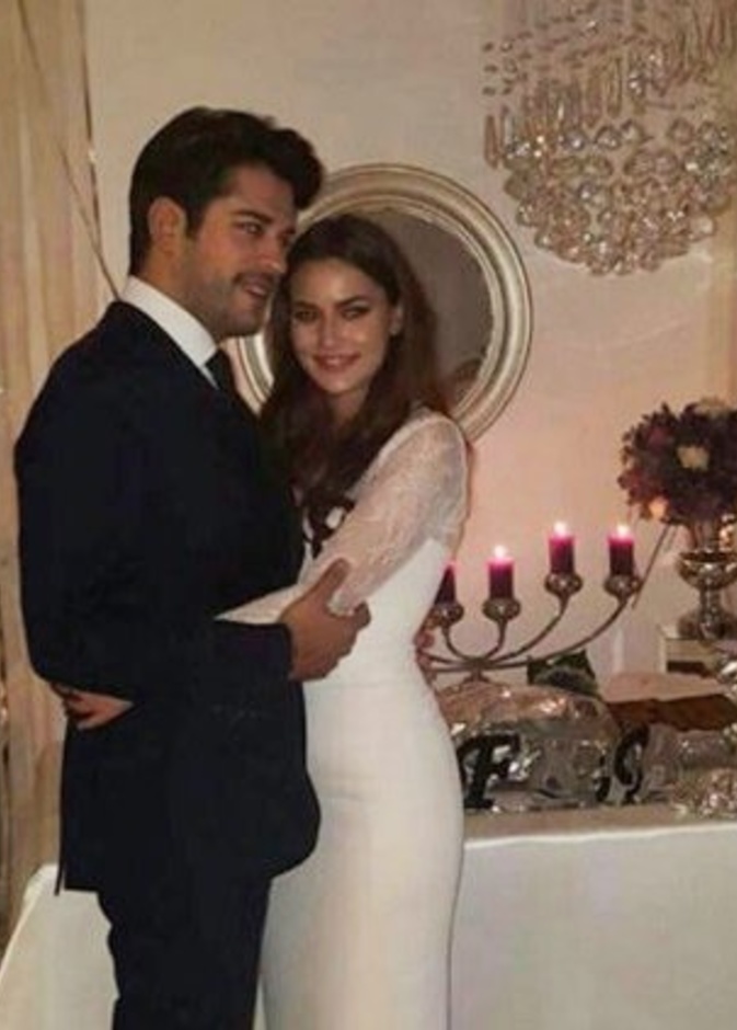 خطوبة بوراك أوزجفيت وفهرية افجان