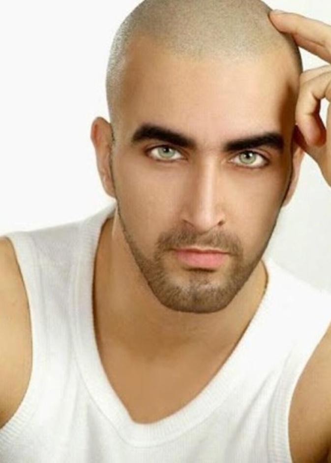 أردني صاحب أجمل عيون في العالم