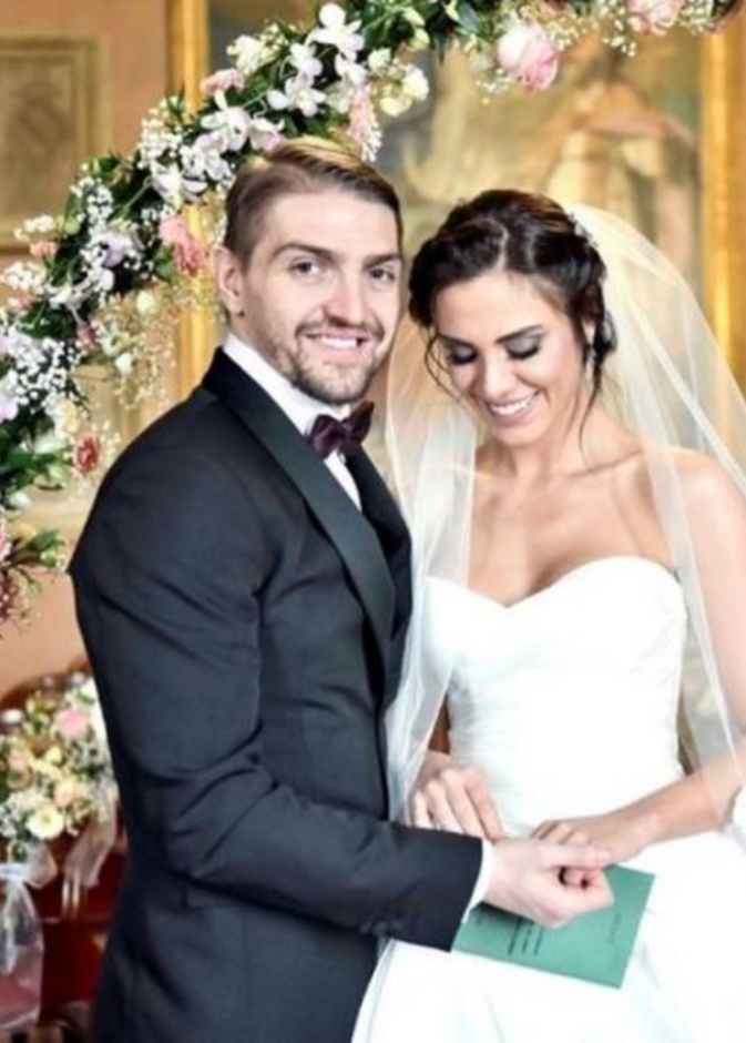 شوكران اوفالي وزوجها