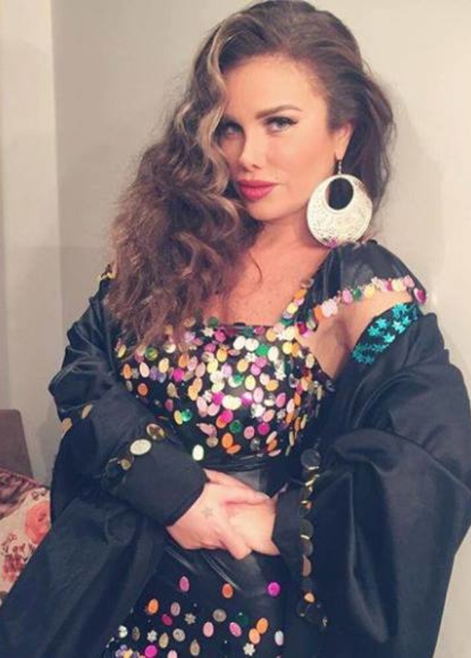 نيكول سابا تتمتع بموهبة الرسم