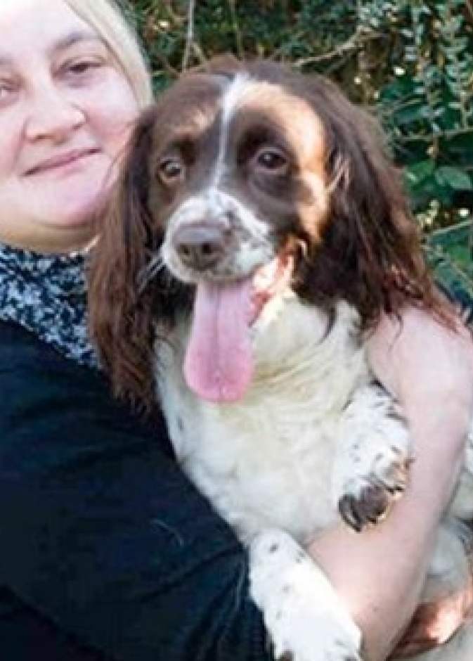 كلب ينقذ صاحبته من الموت اختناقاً