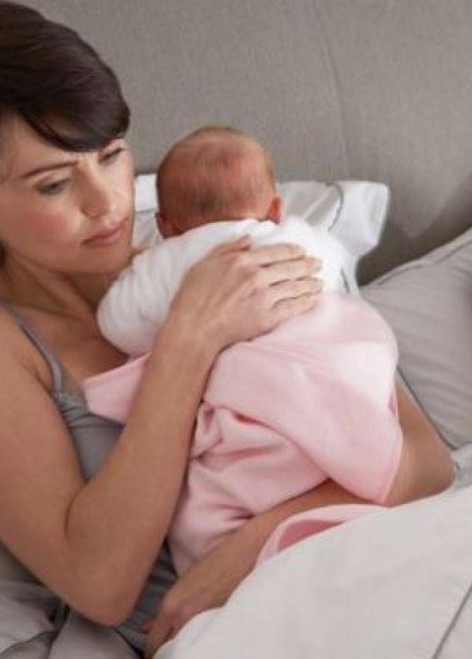 8 نصائح هامة ستساعدتك على النوم بعمق بعد الولادة