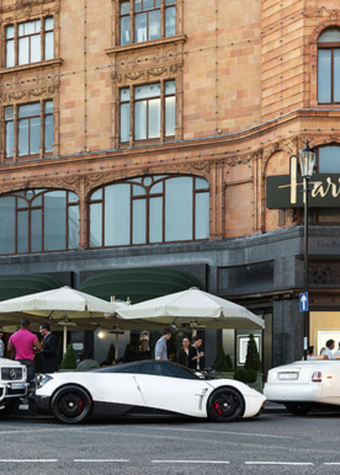 الإماراتيون يتصدرون قائمة المسافرين بغرض الترفيه