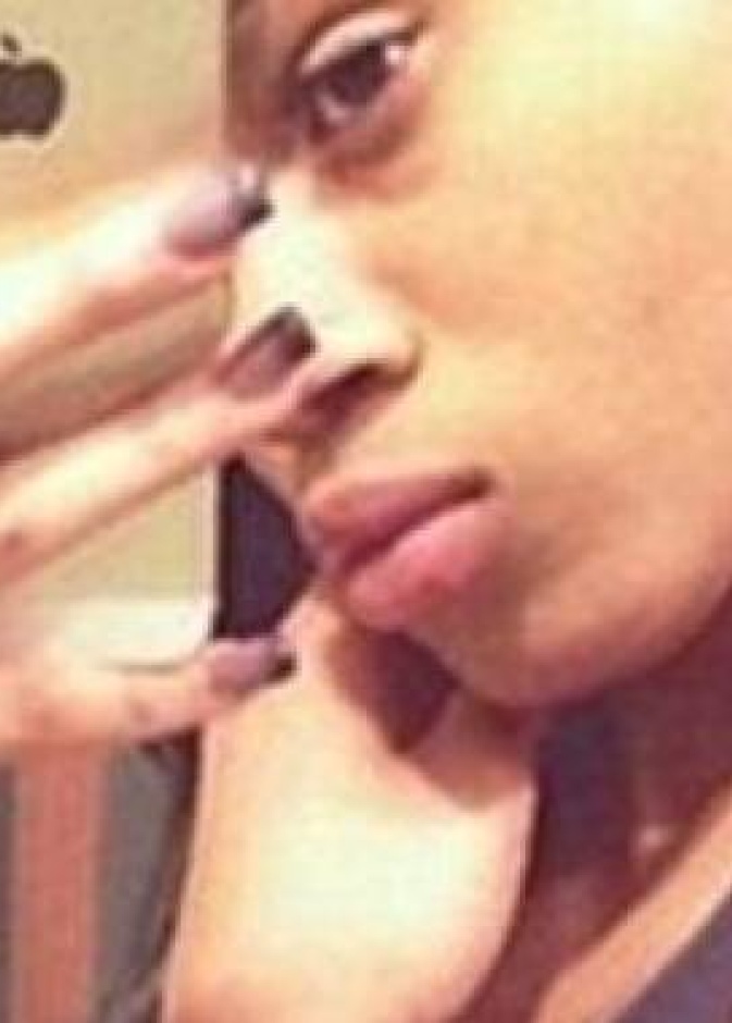 عقوبة فتاة حاولت الرقص على باب سيارة متحركة