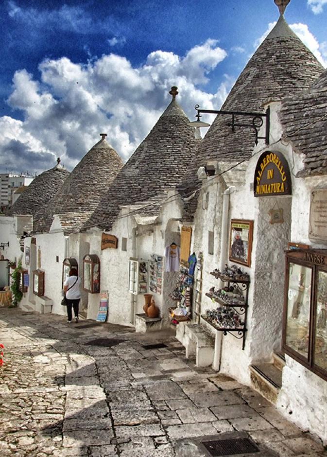 قرية Alberobello في إيطاليا