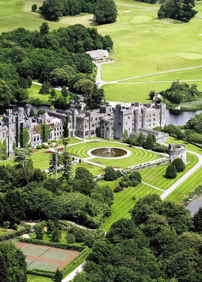 قلعة إيرلندية تحصد لقب أفضل فندق في العالم 2015