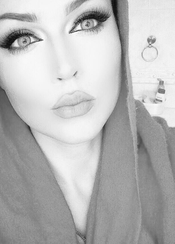 جميلة جميلات بريطانيا تشهر إسلامها