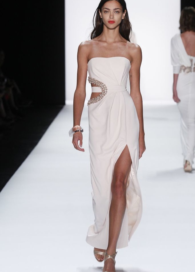 Badgley Mischka رونق السجادة الحمراء في الخمسينيات!