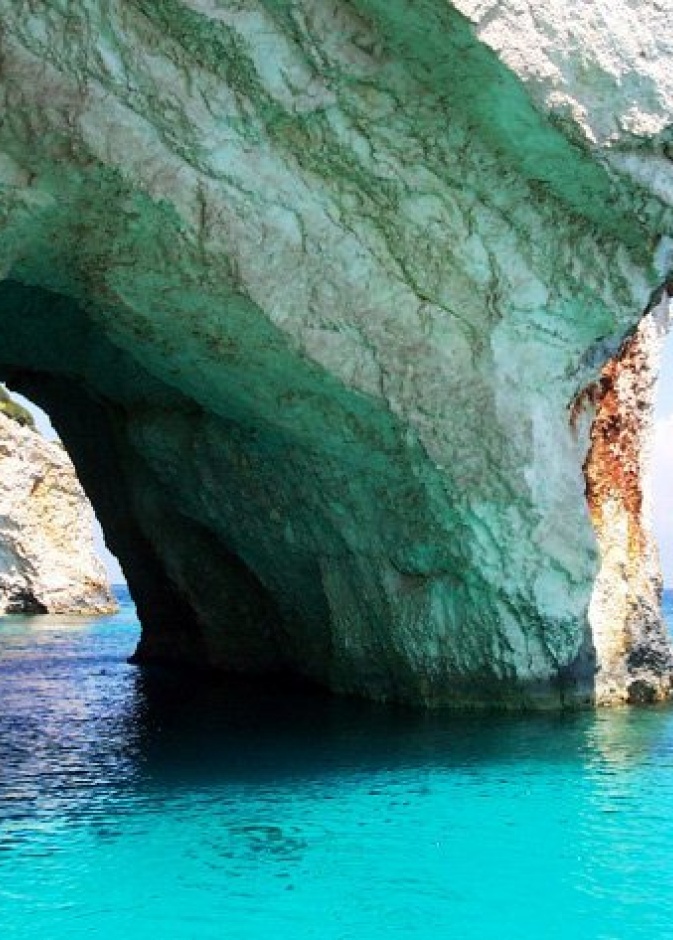 زاكينثوس.. جوهرة الجزر اليونانية