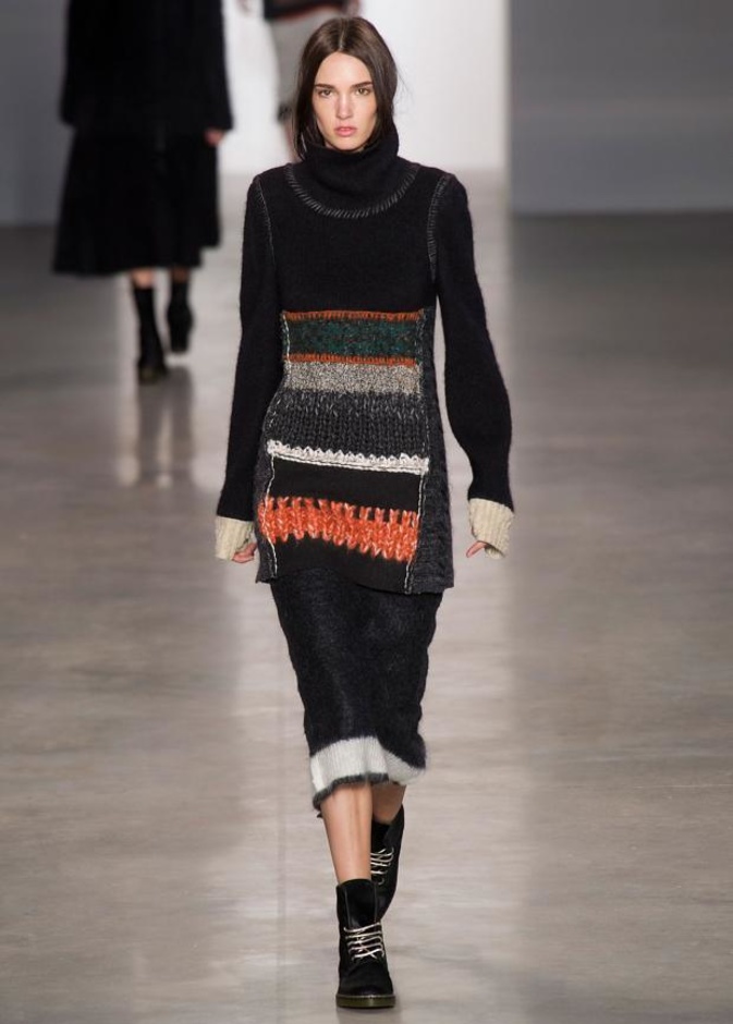 Calvin Klein يغزل الأناقة بخيوط الشمس