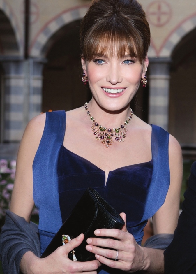  Carla Bruni-Sarkozy النجمة العالمية.