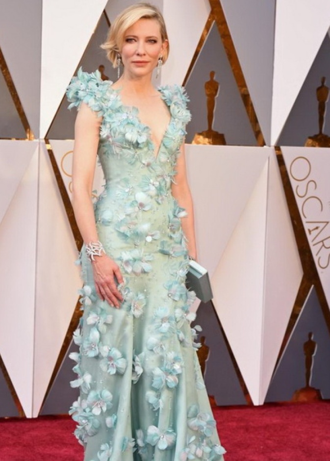 Reese Witherspoon in Oscar de la Renta