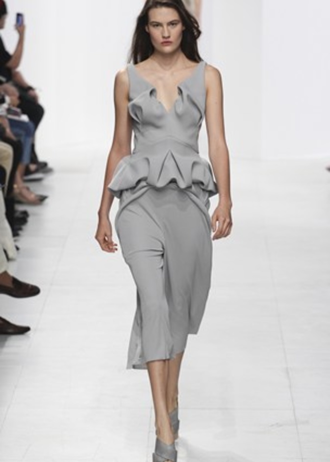 Chalayan .. هكذا يكون الصيف 