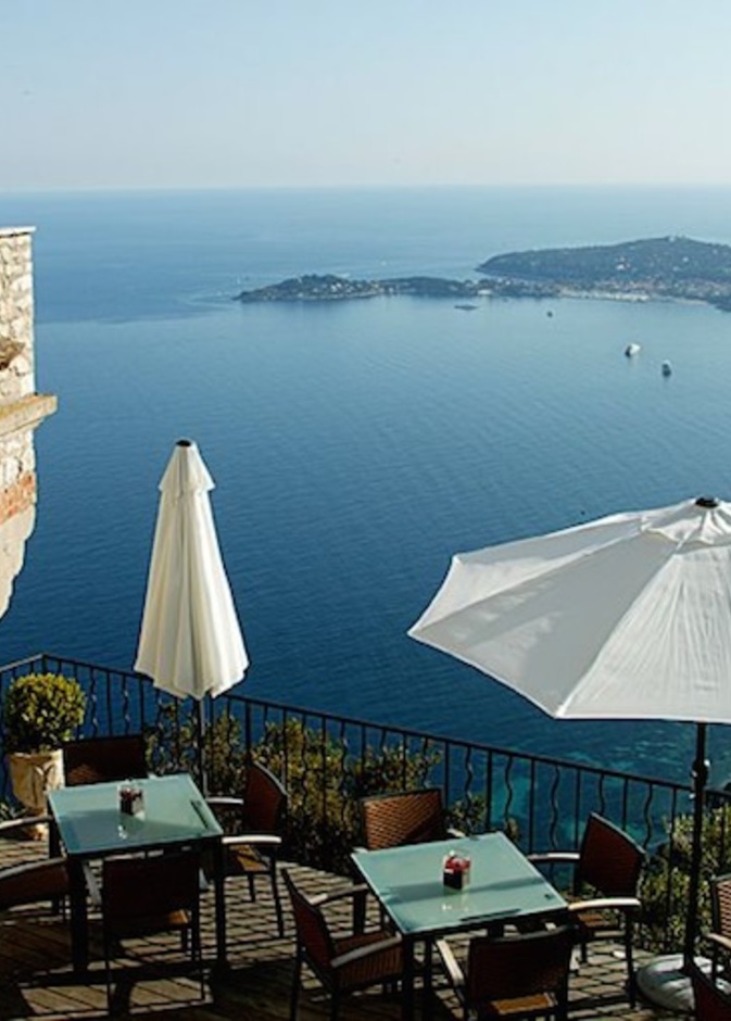 Chateau Eza يوغل في التاريخ