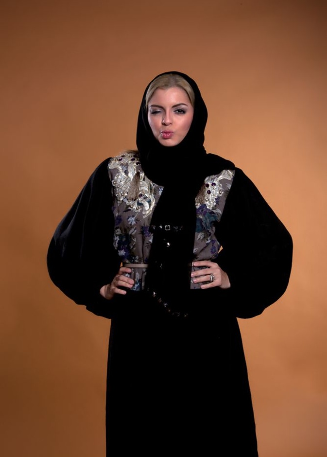 مستشار المظهر والمصممة السعوديَّة "دارين الياور" تنضم لــ موقع "هي"  المرأة السعوديَّة لا تخشى التغيير