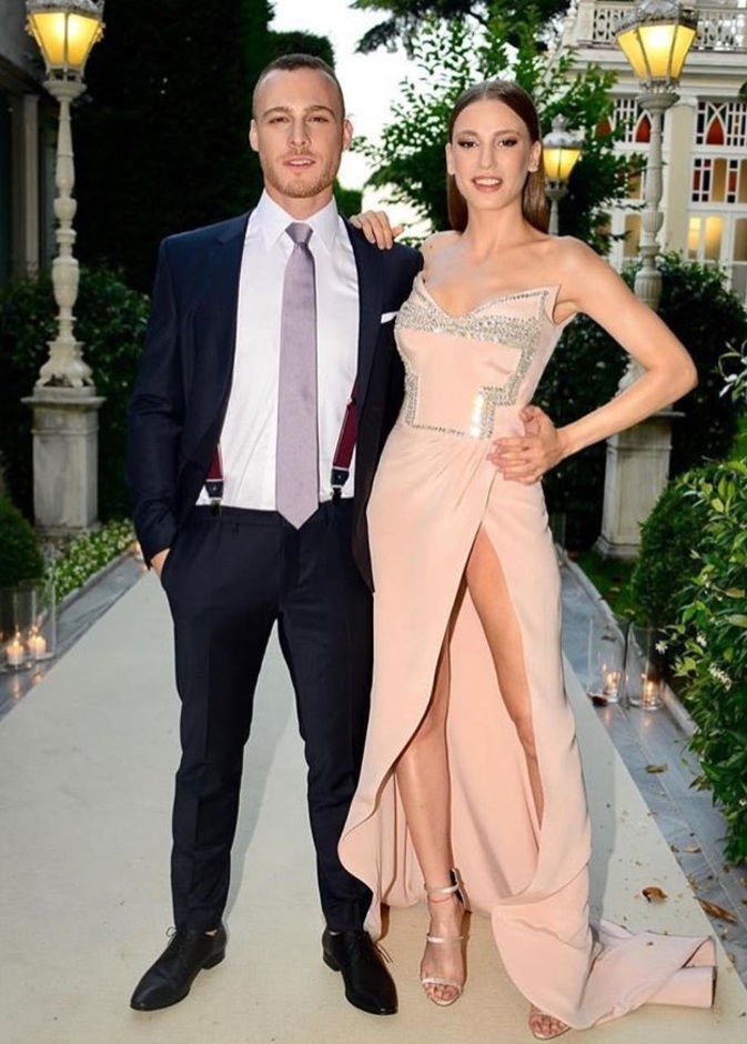 كرم بورسين وسييريناي ساريكايا