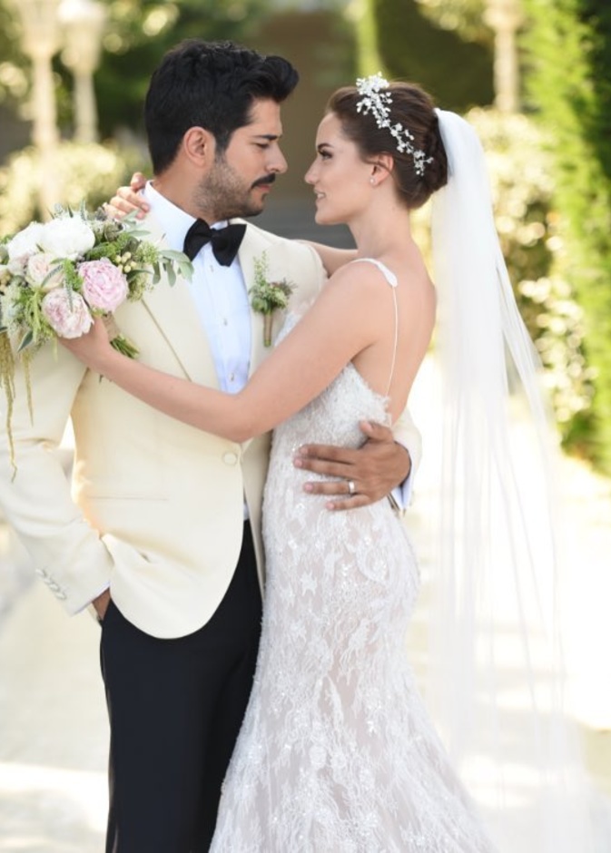 زفاف فهرية افجان وبوراك أوزجفيت