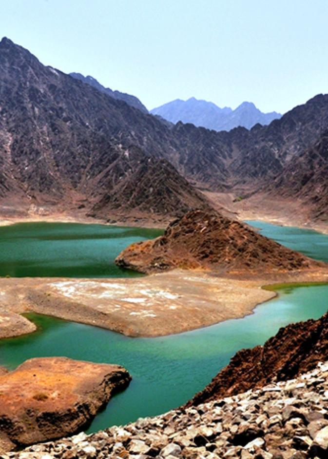 بحيرة حتا .. مكان ساحر يسوده الهدوء والطبيعة الجبلية الخلابة