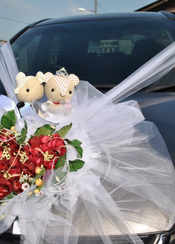 أفكار مبتكرة لتزيين سيارة زفافكِ