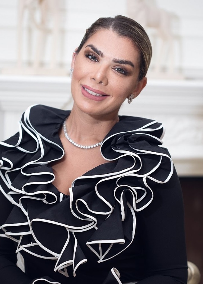 المصممة دينا زكي