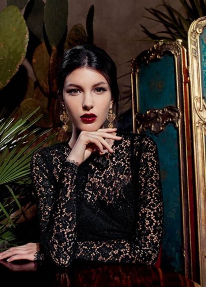 كيت كينغ تتألق بمجوهرات دولتشي آند غابانا