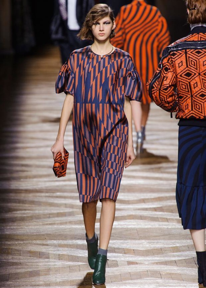 Dries Van Noten... أناقة الخطوط الوهمية