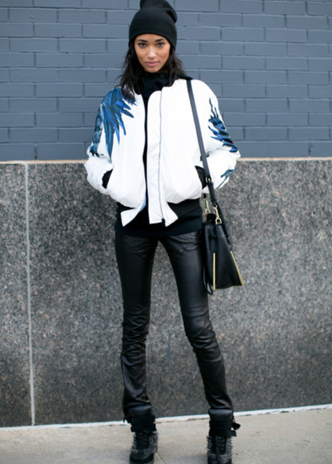 Bomber Jacket موضة ربيعية أصيلة