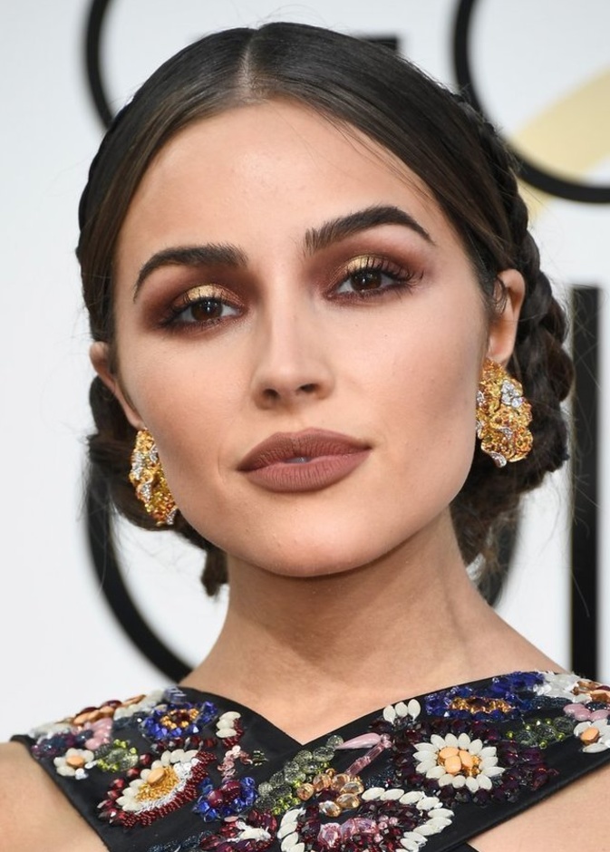 مجوهرات أوليفيا كالبو في حفل جولدن جلوب 2017 