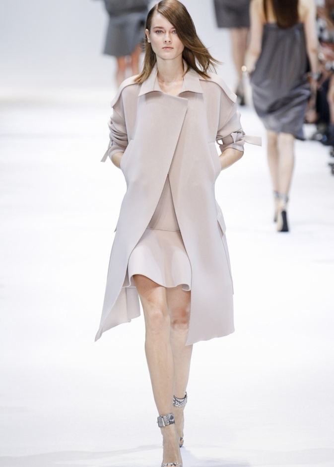Guy Laroche إطلالة من
