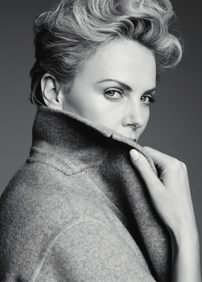 النجمة العالمية Charlize Theron  