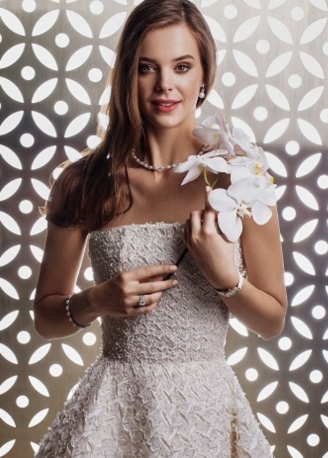 عروس صيف 2017 أنيقة وحالمة مع مجوهرات Tiffany & Co