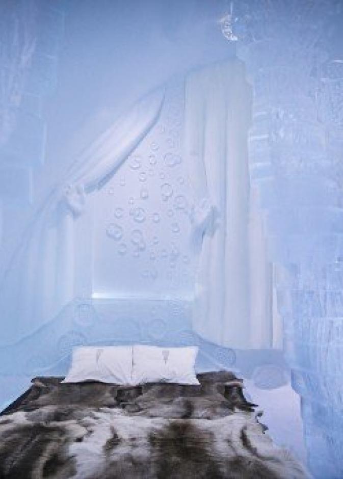 جولة داخل أكبر فندق جليدي في العالم